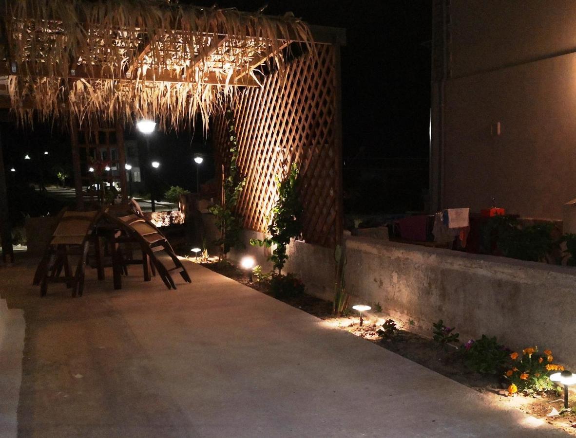 Marika Apartments マスティハリ エクステリア 写真